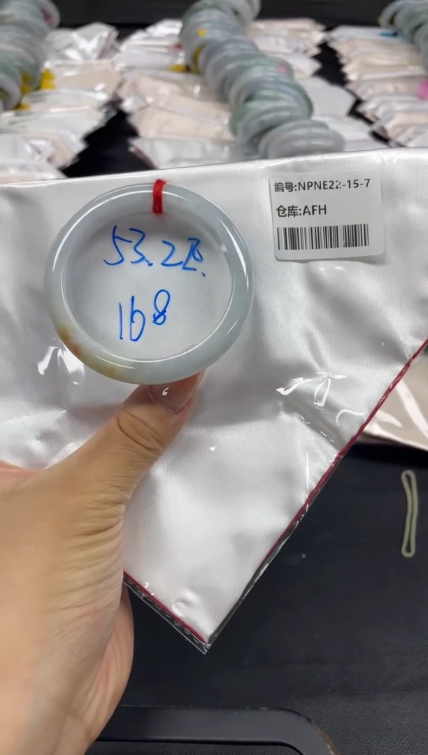未镶嵌手镯翡翠翡翠手镯