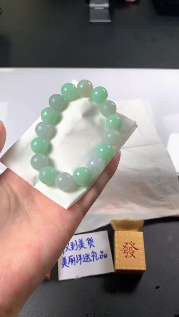 未镶嵌定制翡翠毛货抛光多样性发一