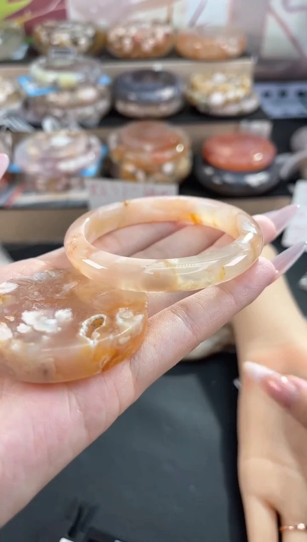 未镶嵌手镯石英质玉51