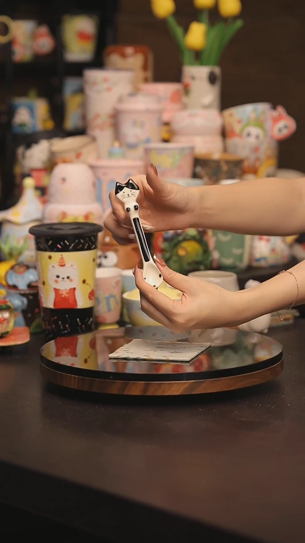 景德镇釉下彩绘设计师款式陶瓷