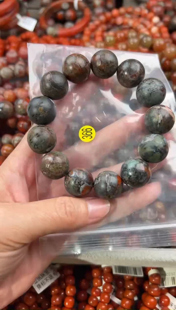 南红玛瑙手串未镶嵌17+