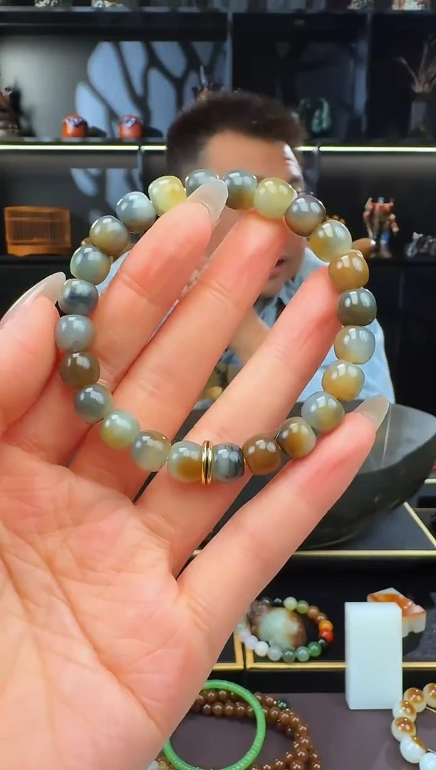 颈饰未镶嵌和田玉9mm楼兰老型手串 藏物系列