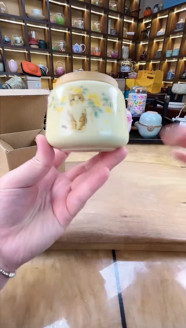 【闪购商品】新款猫咪茶叶罐.。。。