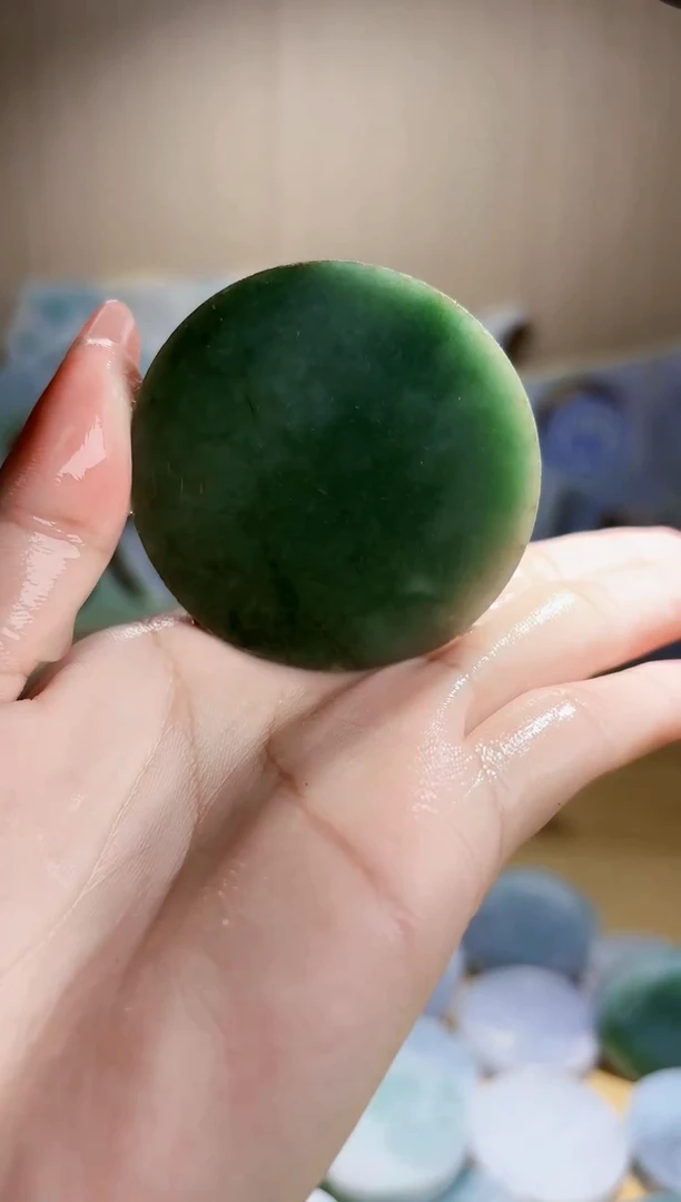 翡翠未镶嵌颈饰翡翠A货 温谭107
