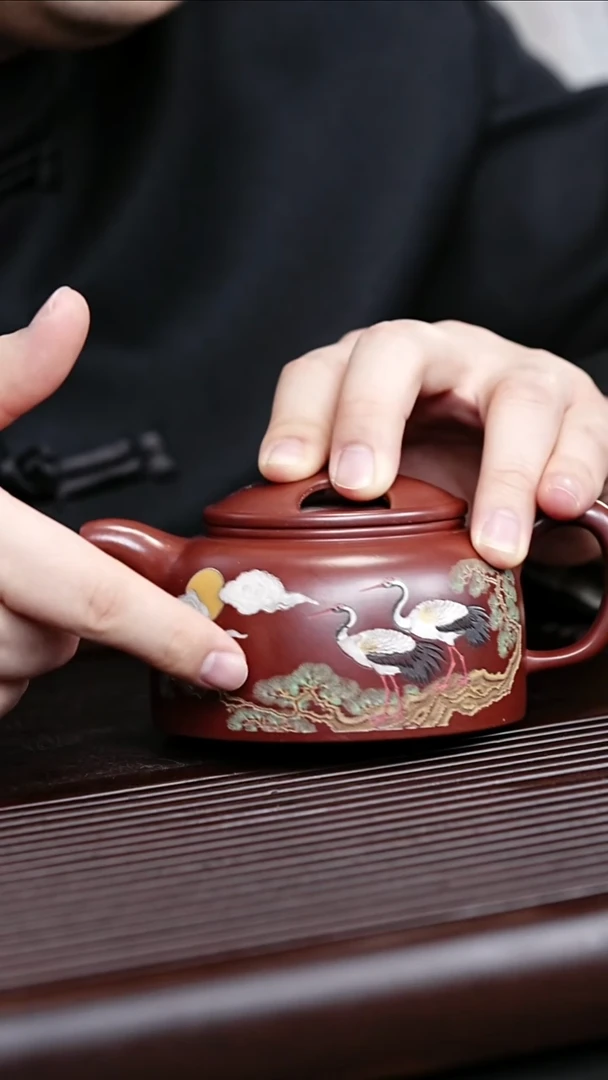 紫砂茶宠宜兴紫砂 牛盖莲子壶龙血砂 王秀清 499