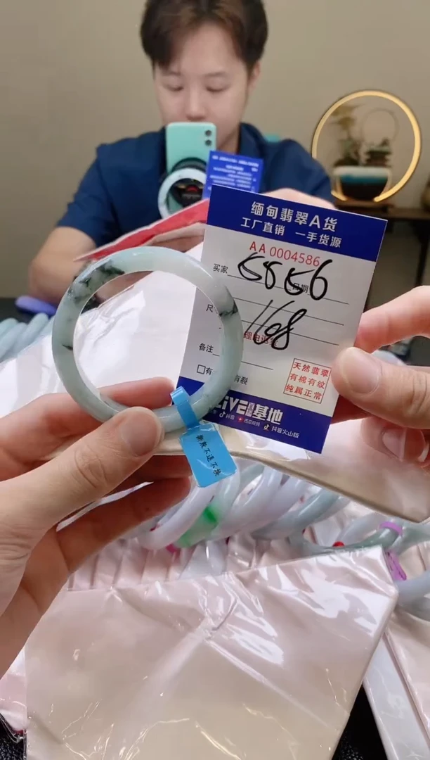 翡翠手镯未镶嵌AAAAAAAAA