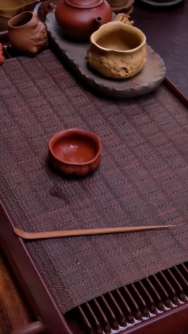 张月《朱泥莲蓬杯》（微瑕）