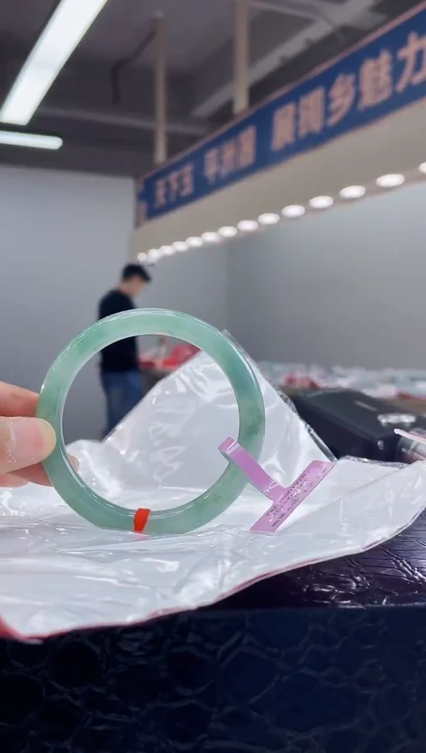 未镶嵌手镯翡翠手镯22