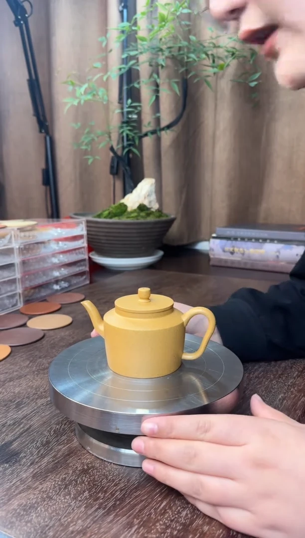 茶壶紫砂折肩宫灯--老宕口黄金段-原矿无添加