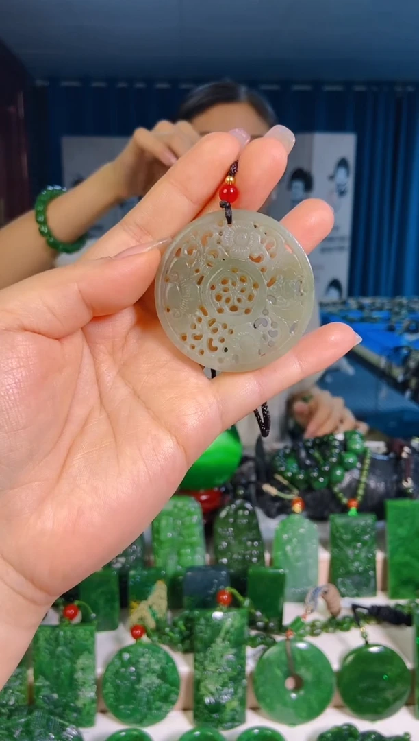 和田玉未镶嵌挂件1