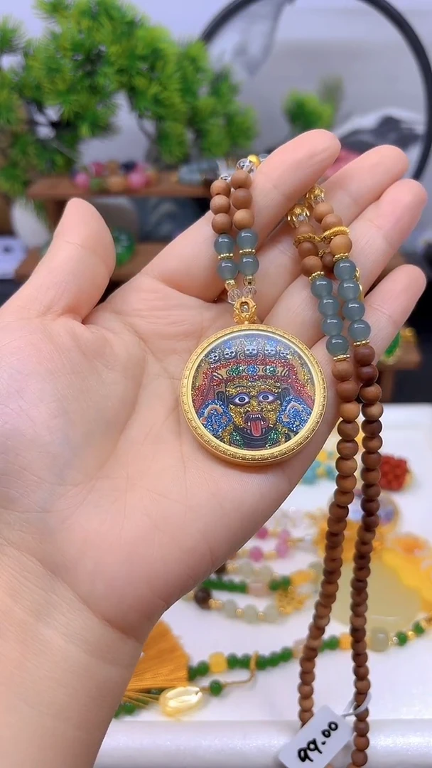翡翠未镶嵌颈饰M667