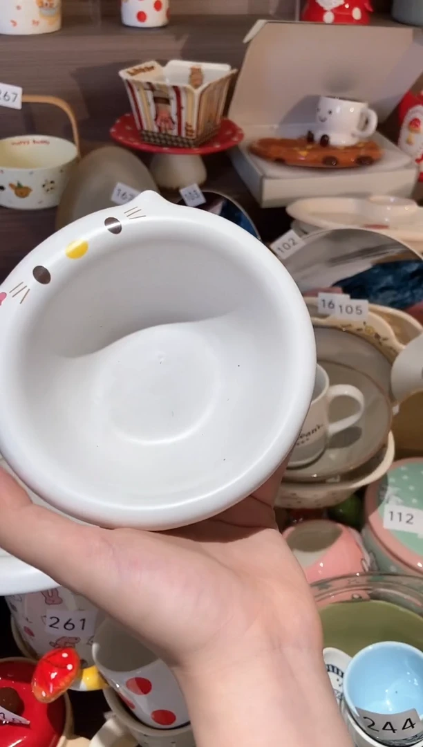 瓷白色kt+粉色小猪 小碗 2哥 瑕疵