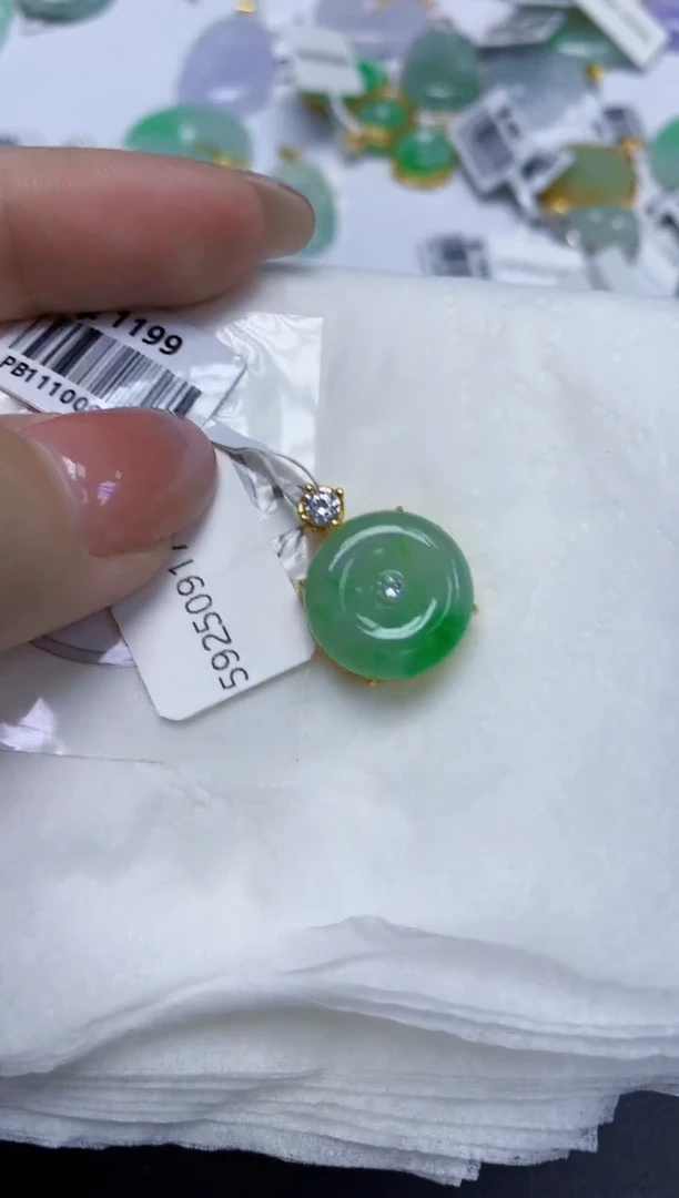 颈饰未镶嵌翡翠天然缅甸翡翠A货多样性发一件