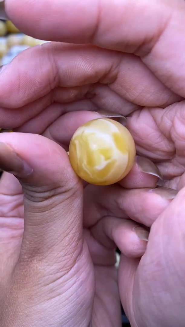 裸石琥珀未镶嵌大小姐珠宝115