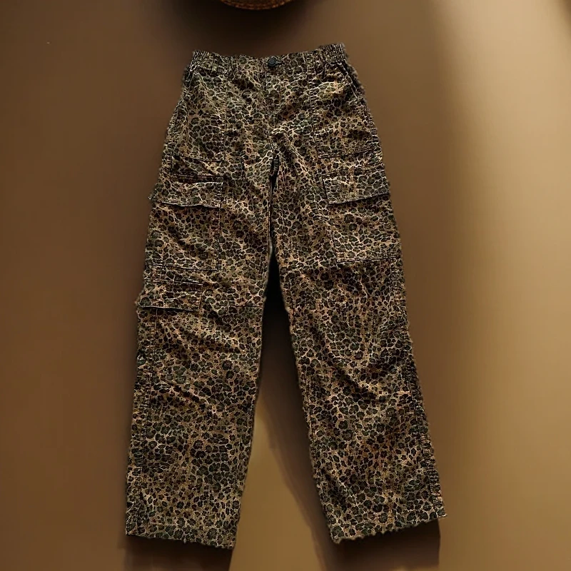 17女款豹纹工装直筒裤