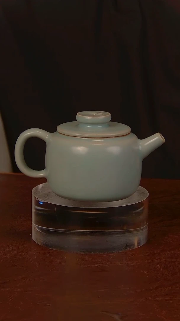 陶瓷清汝瑞兽壶D301
