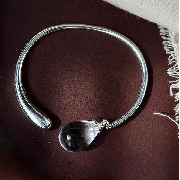 卡柒 铜合金手镯 冰透水滴手镯女独特小众设计高级清冷感百搭手饰