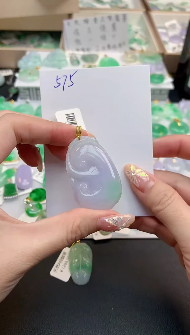 颈饰18K金镶嵌翡翠天然缅甸A货翡翠