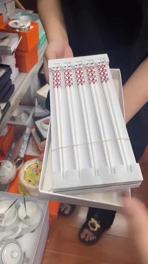 杯鸿辉家品牌瓷器，京东包邮！