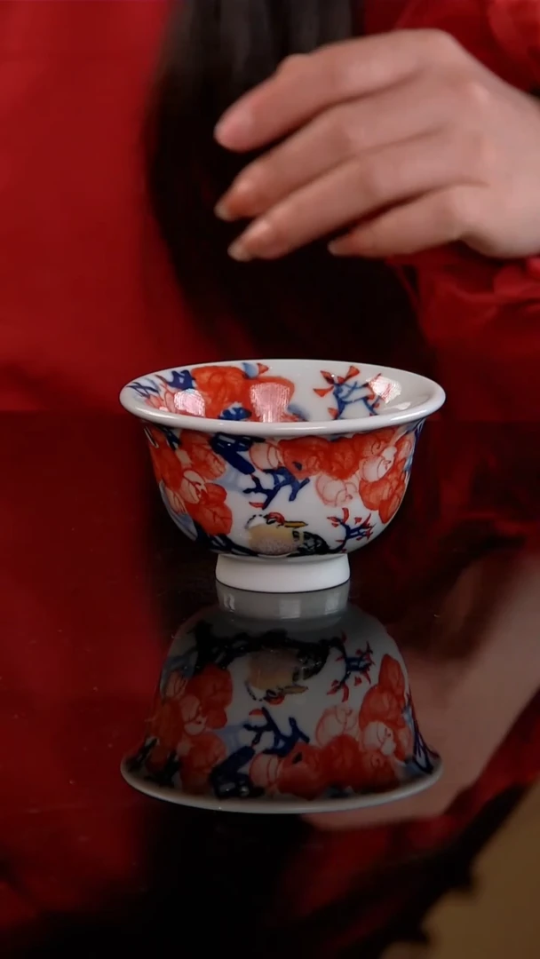 李华手绘青花红彩鸿运当头压手杯