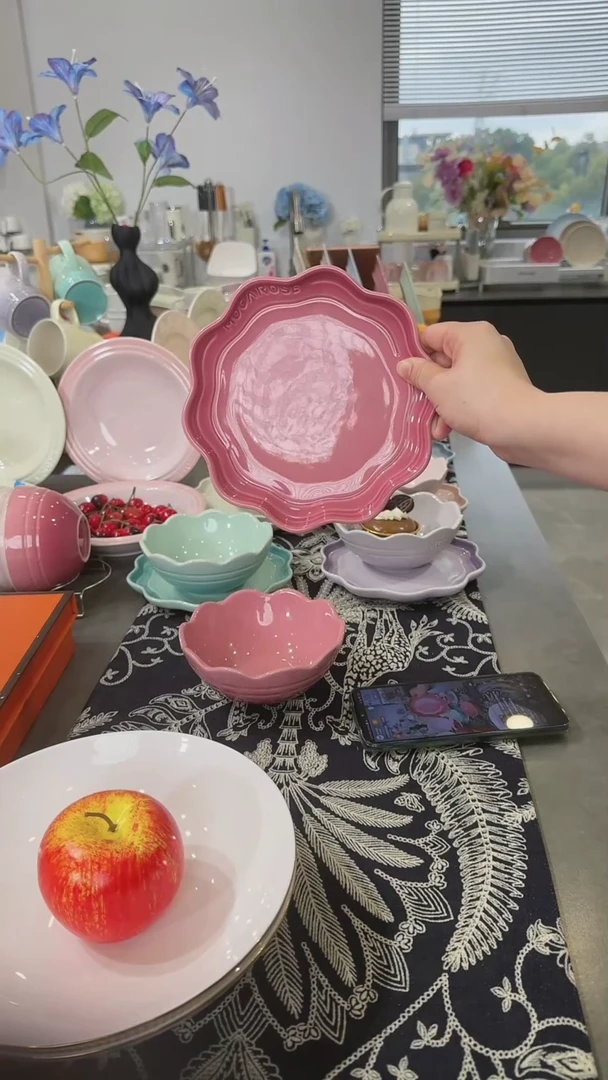 【闪购商品】瓷炻彩花边盘18CM-玫瑰粉