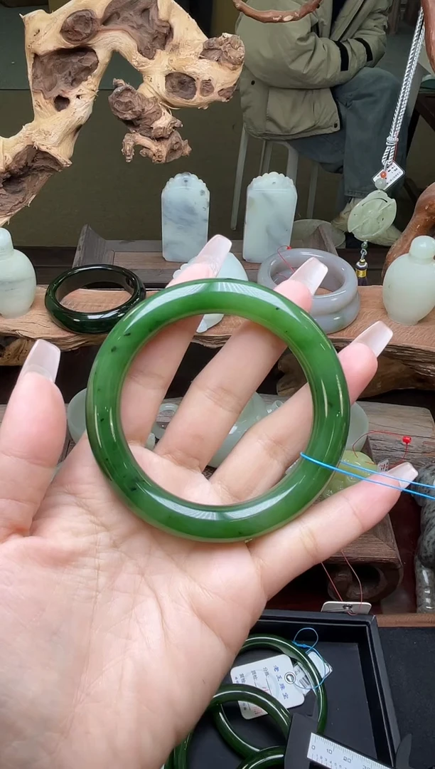 【闪购商品】和田玉手镯未镶嵌俄七碧玉58+圈9006793