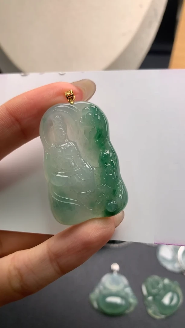 【闪购商品】翡翠颈饰18K金镶嵌10125699