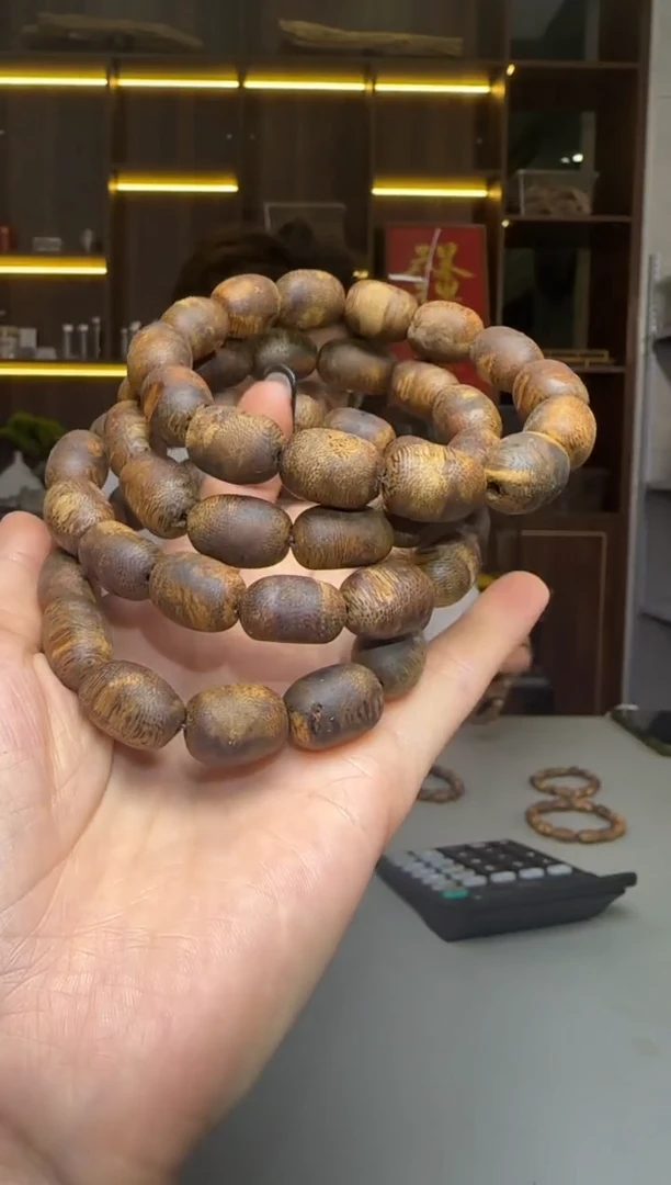 沉香碎屑沉香733号红骨1.1留疤单圈配碎屑香粉多样性发一13