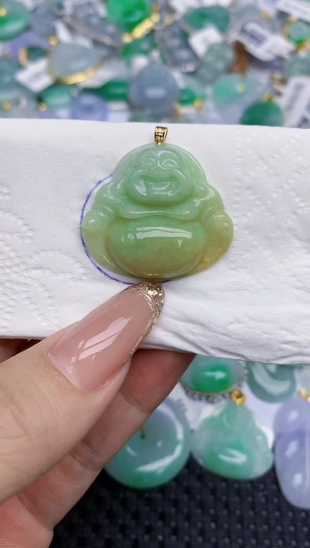 颈饰18K金镶嵌翡翠   天然翡翠A货  百元以上9米证书费自理