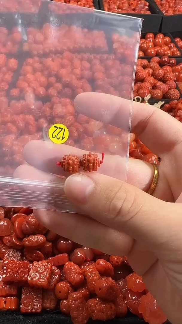 颈饰未镶嵌南红玛瑙1