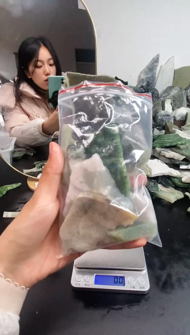 未镶嵌和田玉摆件12