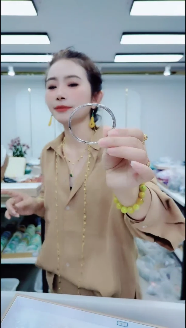 08103开口莫比镯