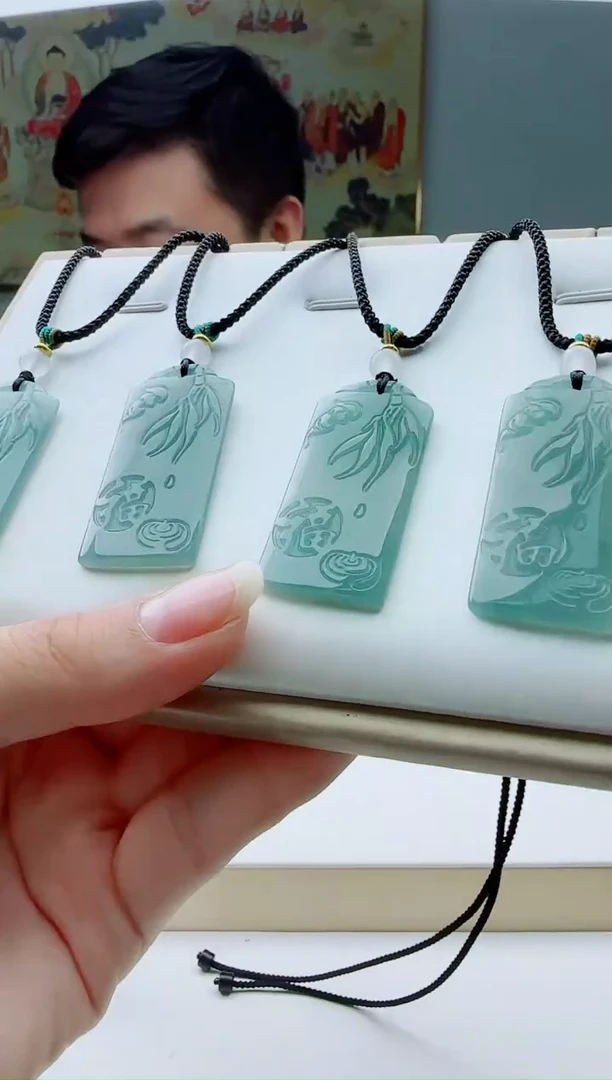 颈饰未镶嵌翡翠多样性发其一