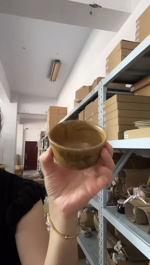 陶瓷无盖灰色口杯一个装