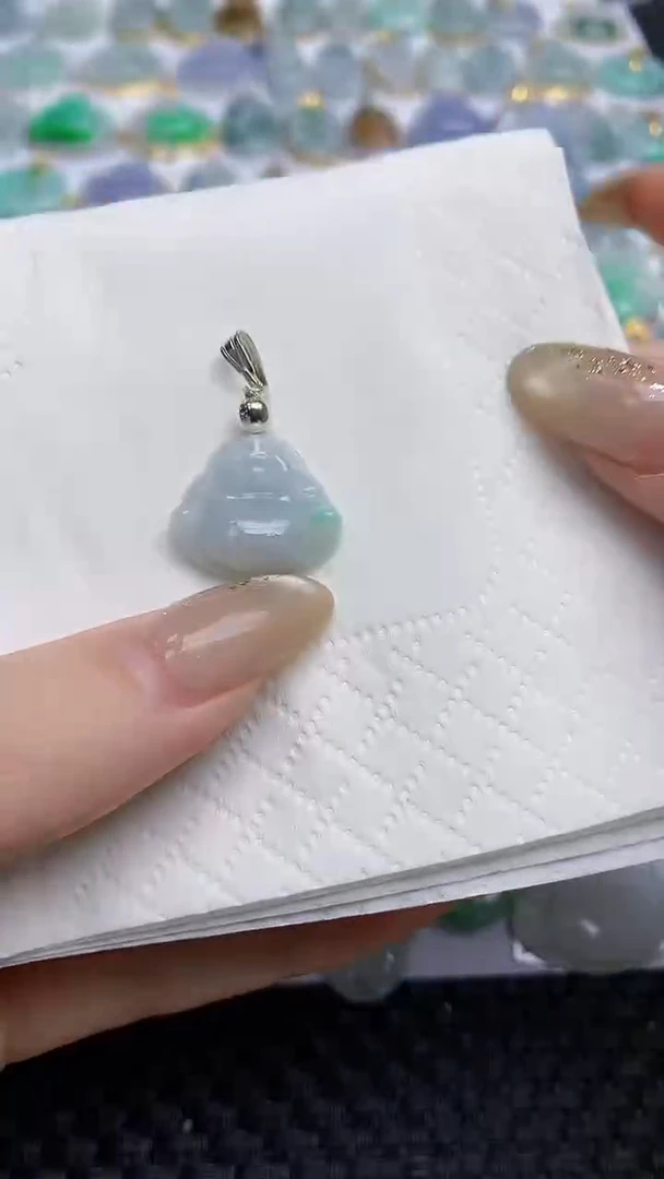 【闪购商品】翡翠颈饰未镶嵌天然A货翡翠