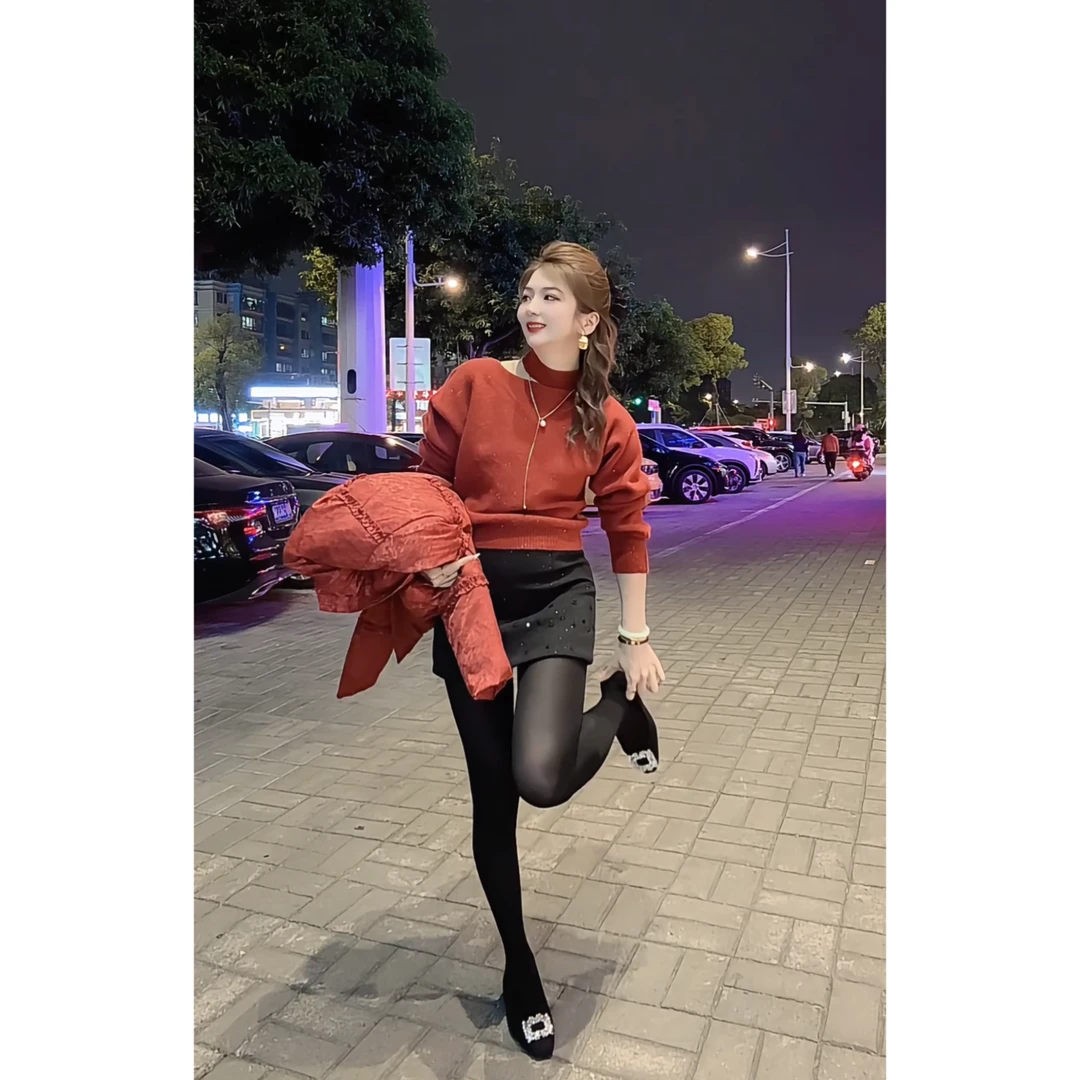 涵涵家 韩系亮丝挂脖设计针织毛衫 VS 重工珠片A字半身裙-33363