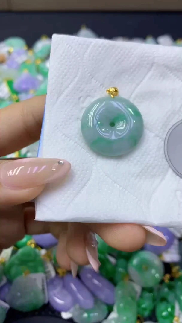 颈饰未镶嵌翡翠天然缅甸翡翠A货