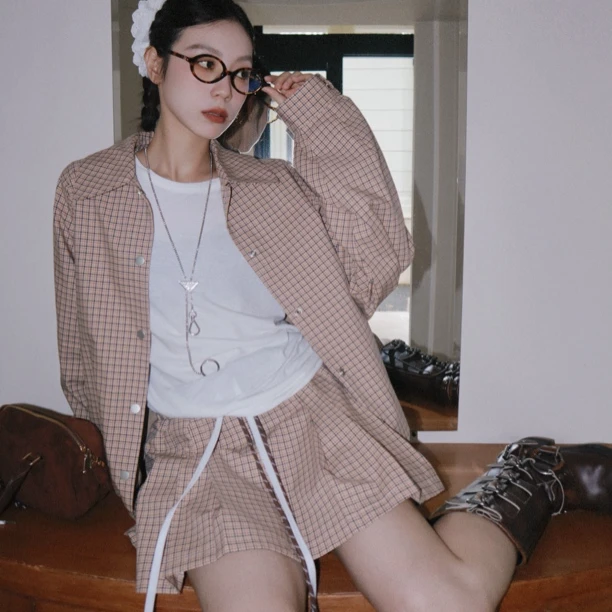 HELLOTANGO《时髦新视角》小众美式复古高级感摁扣格子外套84448#