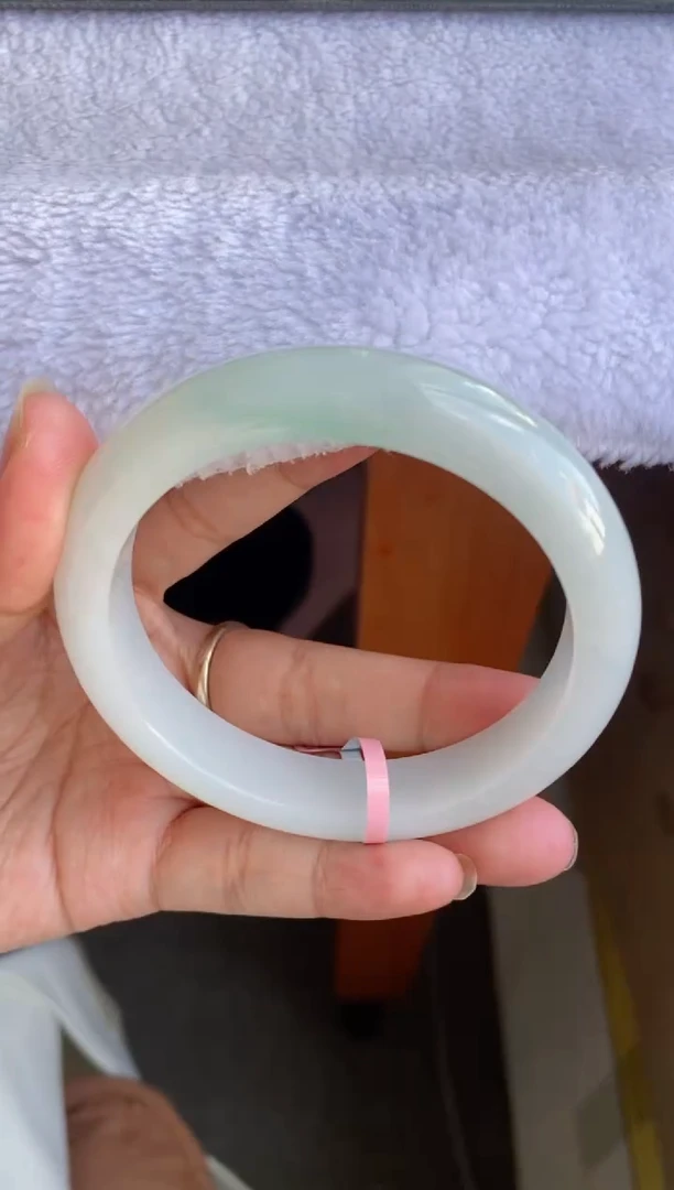 未镶嵌手镯翡翠（血漏）冰润细糯胶化11号