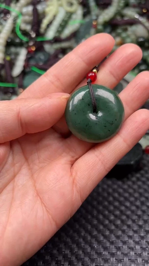 【闪购商品】和田玉颈饰未镶嵌1