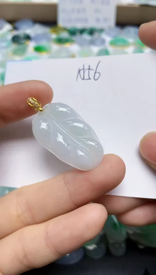 翡翠未镶嵌颈饰天然缅甸翡翠A货