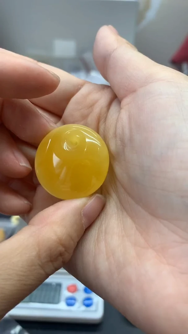 未镶嵌琥珀珠宝奇石429