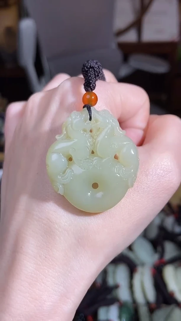 颈饰未镶嵌和田玉1