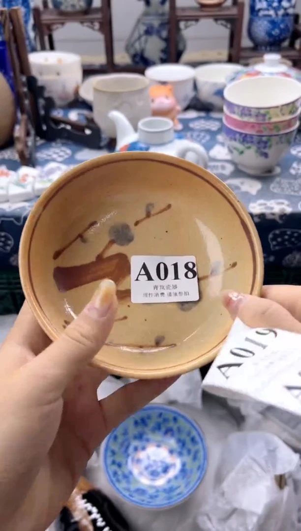 瓷片猫**咪  A018