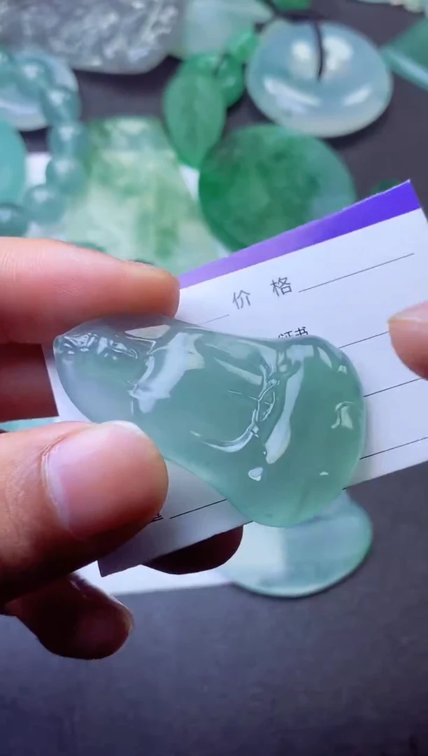 未镶嵌定制翡翠小*小韦