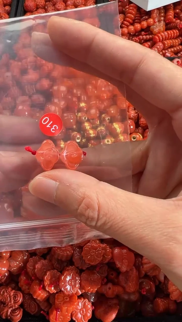 【闪购商品】南红玛瑙颈饰未镶嵌1