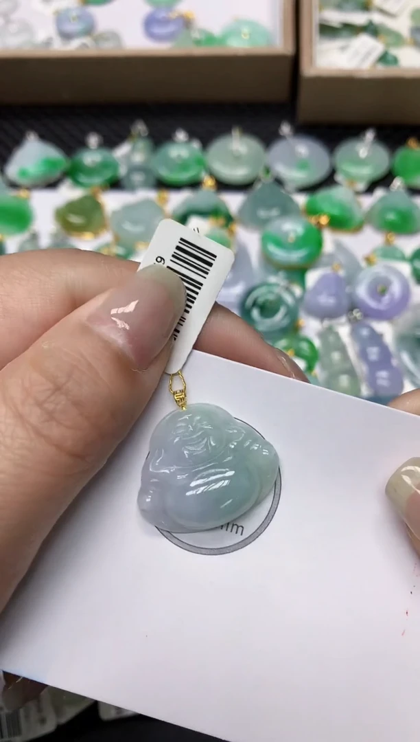 颈饰18K金镶嵌翡翠1111111111