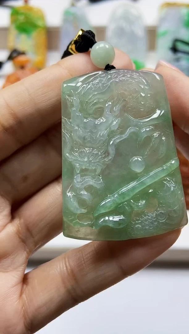 颈饰未镶嵌翡翠翡翠A货