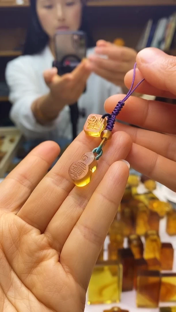 琥珀颈饰未镶嵌SN90-85（紫薇讳+福到）