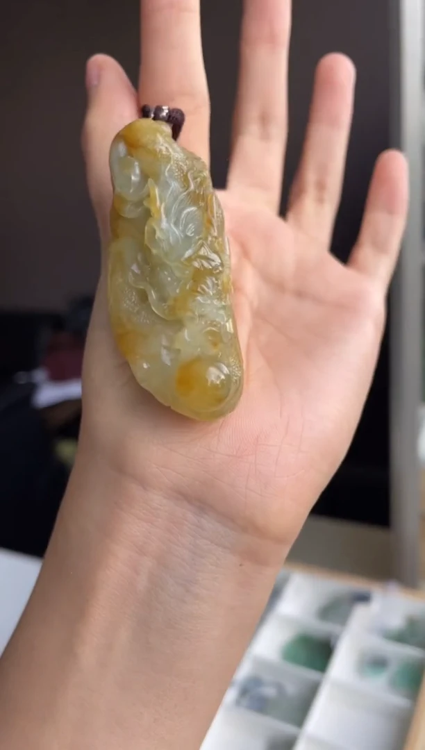 吊坠(不含链)未镶嵌翡翠动*园天然缅甸A货翡翠